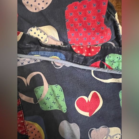 126. Dickies Heart Scrub Top - Picture 6 of 7